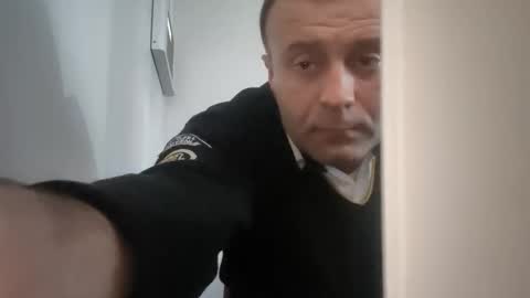 handsome sexy muscular man online show from 05-10-26, 05:18