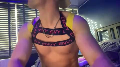 musculioeuropa online show from 09-22-25, 07:54
