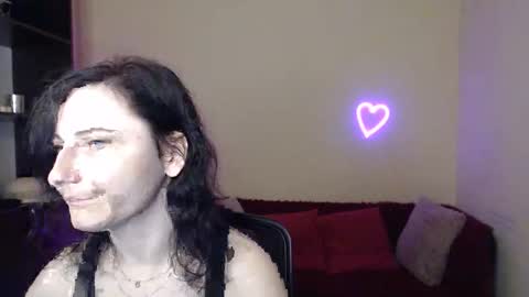 Jeneva online show from 11-26-25, 06:31