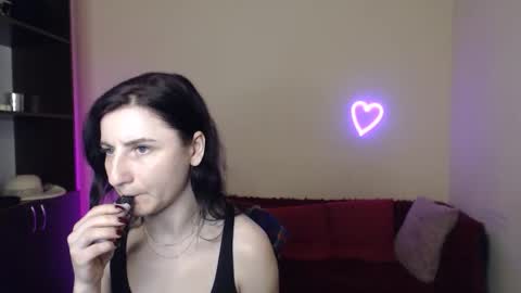 Jeneva online show from 11-27-25, 06:37