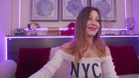 Luna  online show from 03-02-26, 07:21