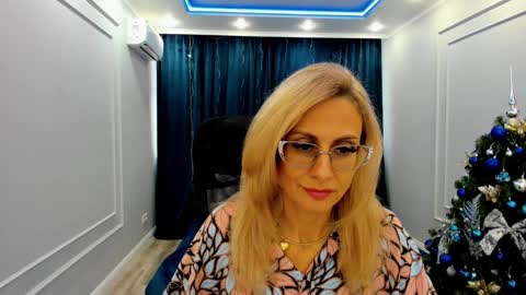 Snapshot of museofstage chatting on 12-26-24, 11:32 Diana online show from 12-26-24, 11:32