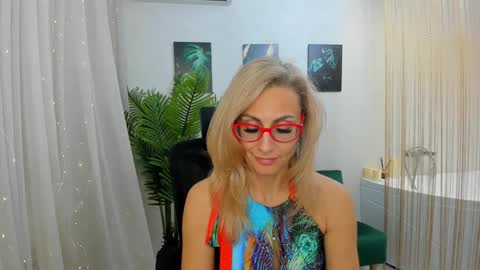 Snapshot of museofstage chatting on 02-02-25, 10:57 Diana online show from 02-02-25, 10:57