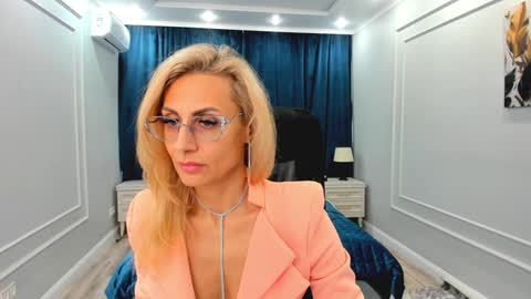 Snapshot of museofstage chatting on 02-05-25, 11:44 Diana online show from 02-05-25, 11:44