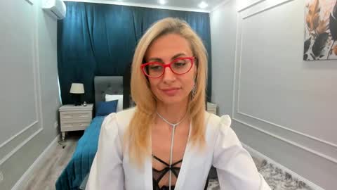 Snapshot of museofstage chatting on 02-26-25, 11:41 Diana online show from 02-26-25, 11:41