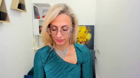 Snapshot of museofstage chatting on 02-27-25, 11:31 Diana online show from 02-27-25, 11:31