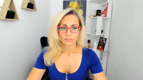 Snapshot of museofstage chatting on 09-15-25, 10:48 Diana online show from 09-15-25, 10:48