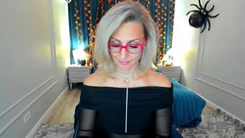 Snapshot of museofstage chatting on 10-17-25, 12:19 Diana online show from 10-17-25, 12:19