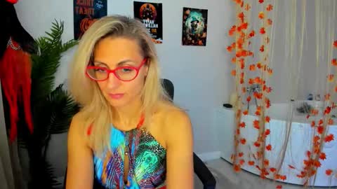 Snapshot of museofstage chatting on 11-02-25, 11:34 Diana online show from 11-02-25, 11:34