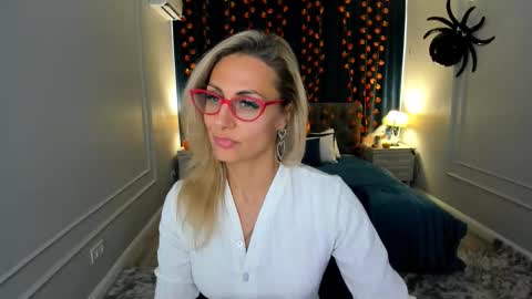 Snapshot of museofstage chatting on 11-03-25, 12:06 Diana online show from 11-03-25, 12:06