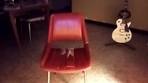 mush_living_room online show from 04-05-26, 04:09