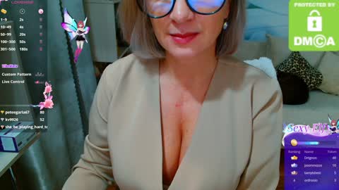 Snapshot of music_fairy chatting on 12-27-24, 04:32 Lana online show from 12-27-24, 04:32