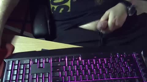 Snapshot of muso44 chatting on 11-06-25, 01:39 Muso online show from 11-06-25, 01:39