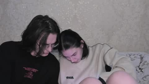 cute couple online show from 05-05-26, 08:39