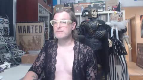 Muziknerd online show from 10-19-25, 11:00