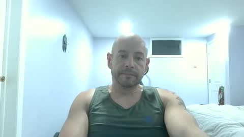 Snapshot of mworlton9 chatting on 12-20-25, 12:45 Maximus online show from 12-20-25, 12:45
