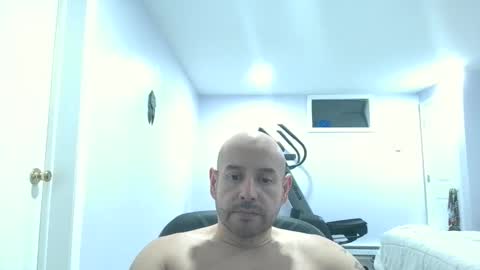 Snapshot of mworlton9 chatting on 03-05-26, 02:24 Maximus online show from 03-05-26, 02:24