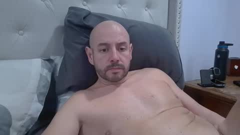 Snapshot of mworlton9 chatting on 03-22-26, 02:15 Maximus online show from 03-22-26, 02:15