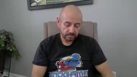 Snapshot of mworlton9 chatting on 03-23-26, 05:50 Maximus online show from 03-23-26, 05:50