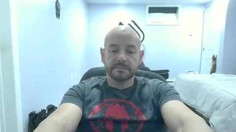 Snapshot of mworlton9 chatting on 03-26-26, 12:22 Maximus online show from 03-26-26, 12:22