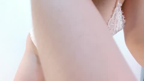 Snapshot of mx_made chatting on 05-05-26, 05:37 Mary online show from 05-05-26, 05:37