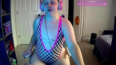 Snapshot of mxgoddex chatting on 02-25-25, 09:35 Caidra online show from 02-25-25, 09:35