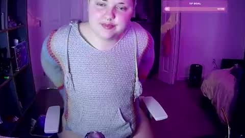 Snapshot of mxgoddex chatting on 03-07-25, 06:02 Caidra online show from 03-07-25, 06:02