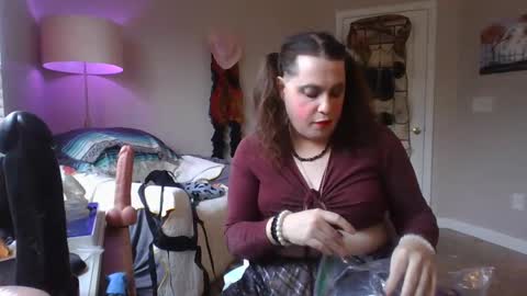 Mx Charlotte online show from 12-20-24, 05:08