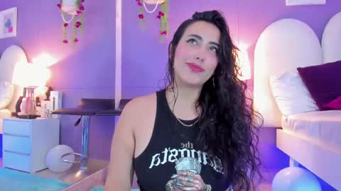 my_aleja_ online show from 10-04-25, 01:09