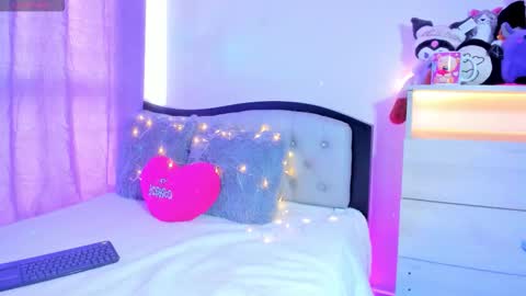 Snapshot of my_aleja_ chatting on 02-12-26, 01:17 my_aleja_ online show from 02-12-26, 01:17