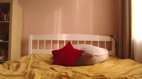 Snapshot of my_hannah chatting on 03-08-26, 12:09 Hannah welcome online show from 03-08-26, 12:09