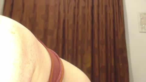     sara      i know you love me xoxox     online show from 12-04-25, 10:35