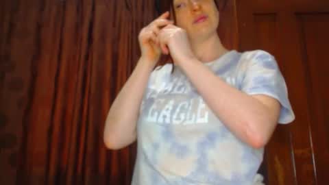     sara      i know you love me xoxox     online show from 02-06-26, 08:12