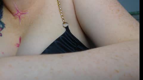     sara      i know you love me xoxox     online show from 03-23-26, 02:04