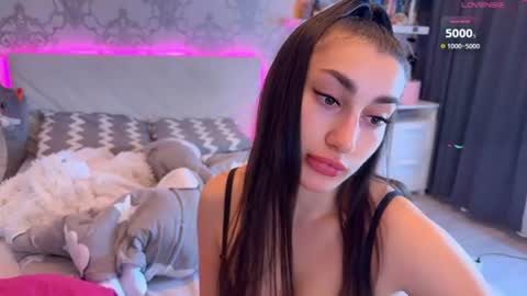 Naomi online show from 07-06-26, 06:54