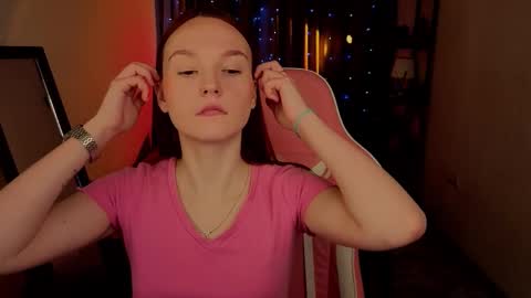 Mia online show from 02-03-26, 09:42