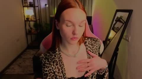 Mia online show from 02-06-26, 09:51