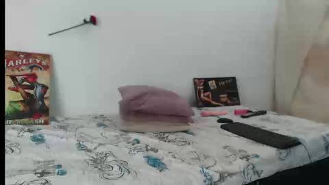Mya latina online show from 09-19-25, 01:45