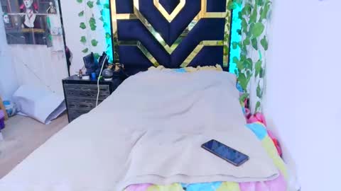 miagosling  NTMU  Dont forget follow me  online show from 09-30-25, 06:35