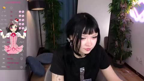 Snapshot of myawka chatting on 03-08-26, 02:10 Mia online show from 03-08-26, 02:10