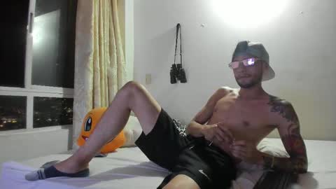 Snapshot of mybmx chatting on 11-08-25, 04:12 JUAN TORRES CREATURE online show from 11-08-25, 04:12