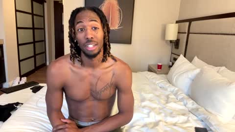 Snapshot of mycreamydreams chatting on 01-11-25, 09:57 mycreamydreams online show from 01-11-25, 09:57