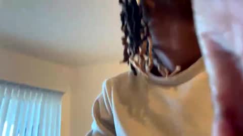 Snapshot of mycreamydreams chatting on 03-10-25, 12:18 mycreamydreams online show from 03-10-25, 12:18