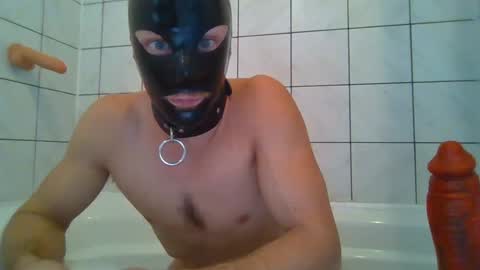 Snapshot of mydarkshadow chatting on 09-16-25, 08:21 Shadow online show from 09-16-25, 08:21