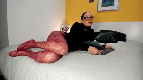 Lola online show from 03-25-26, 08:48