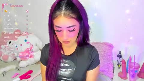 Snapshot of myeong_ chatting on 10-08-25, 10:18 online show from 10-08-25, 10:18