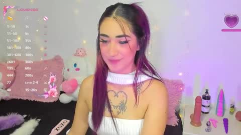 Snapshot of myeong_ chatting on 10-23-25, 05:55 online show from 10-23-25, 05:55