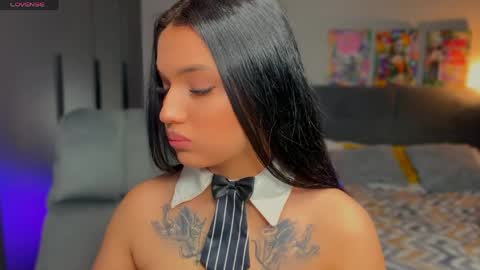 Snapshot of mygoddesshecate chatting on 03-26-26, 05:18 Hecate online show from 03-26-26, 05:18