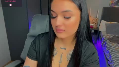 Snapshot of mygoddesshecate chatting on 04-25-26, 01:14 Hecate online show from 04-25-26, 01:14