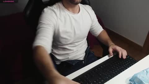 Juan  OF  myhairymacho online show from 03-09-25, 01:35